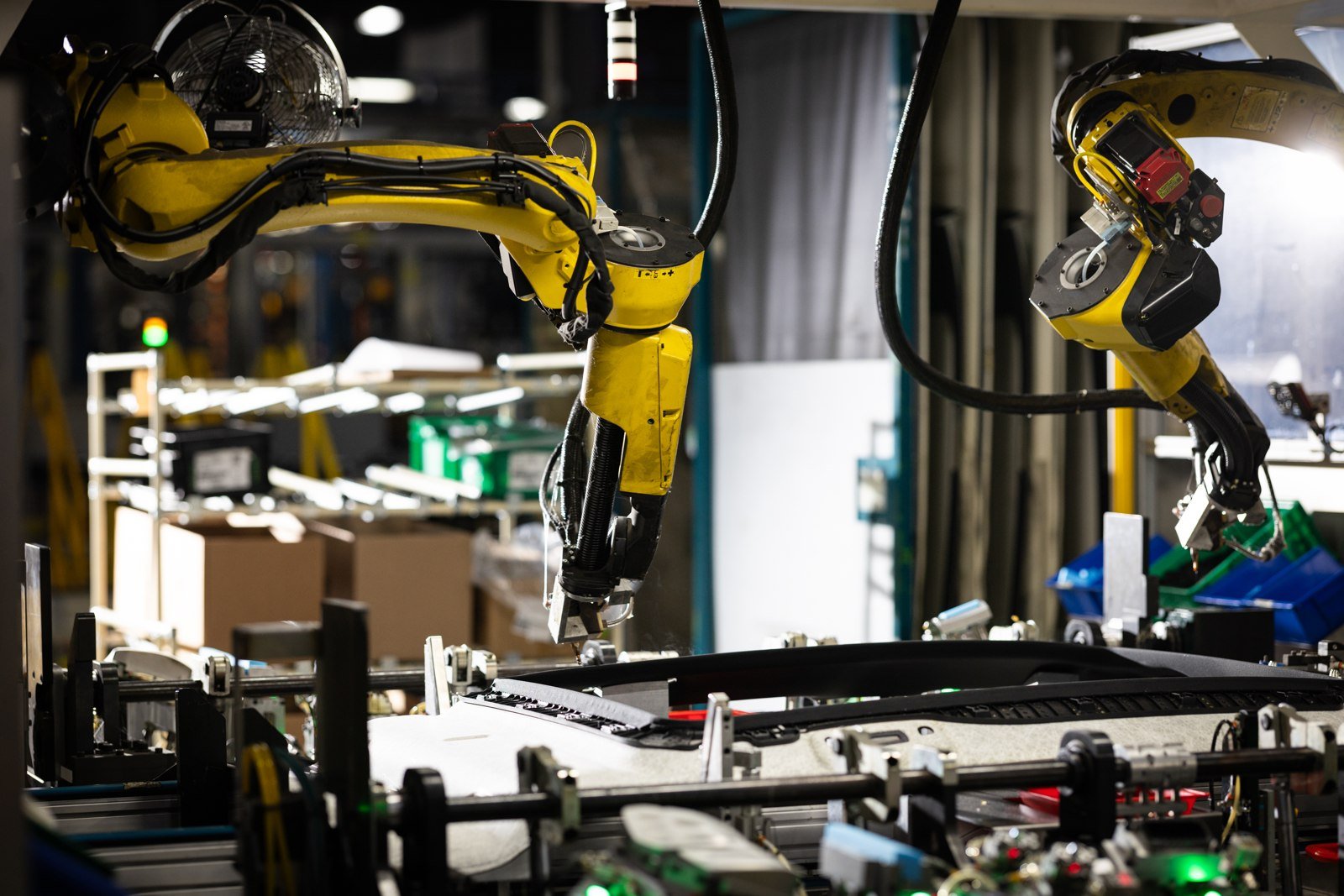 Robotic assembly line, CLI operations floor
